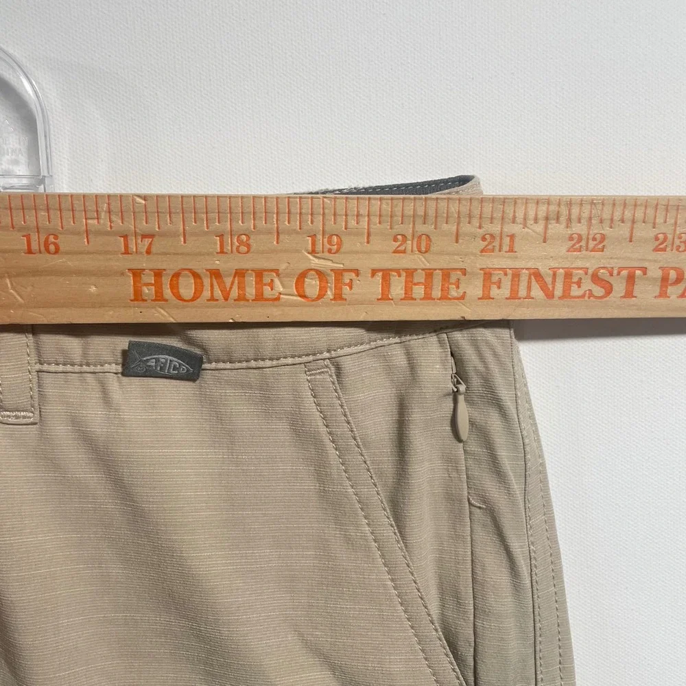 AFTCO Mens M104 Hybrid Fishing Shorts Khaki Tan Size 40 Stretch Performance